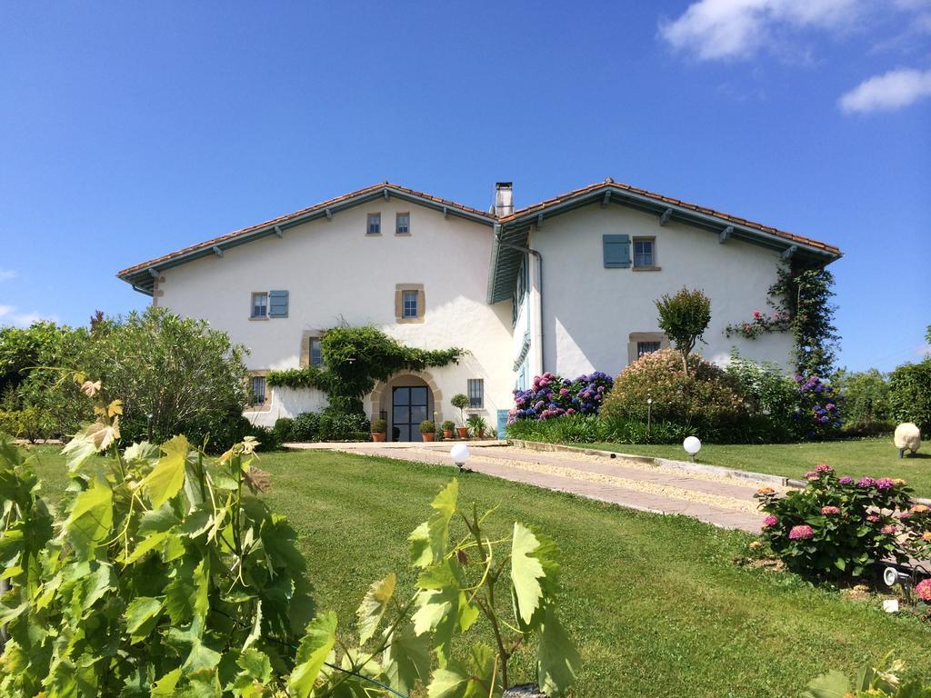 Bed and Breakfast Les Volets Bleus Arcangues Exteriér fotografie